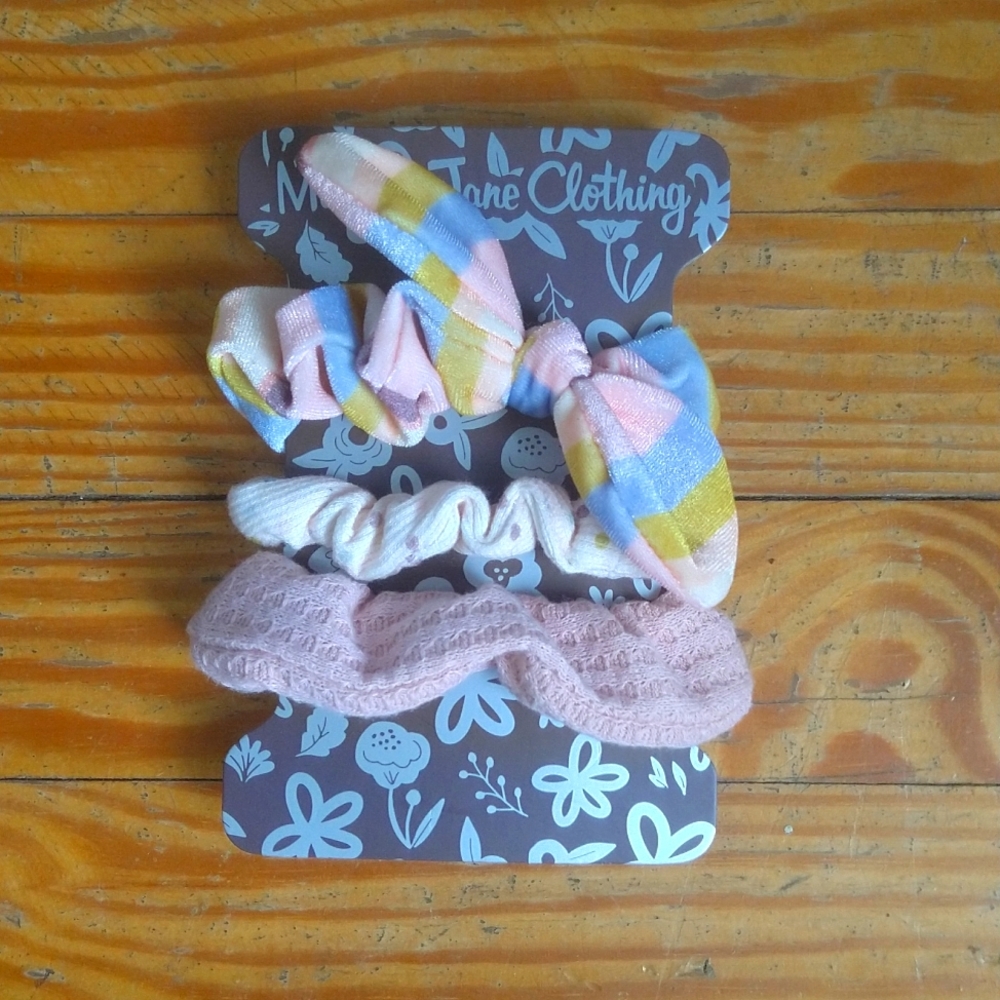 NWT Matilda Jane Scrunchies